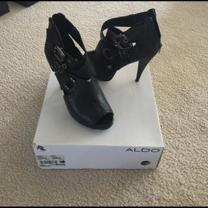 Aldo black heels