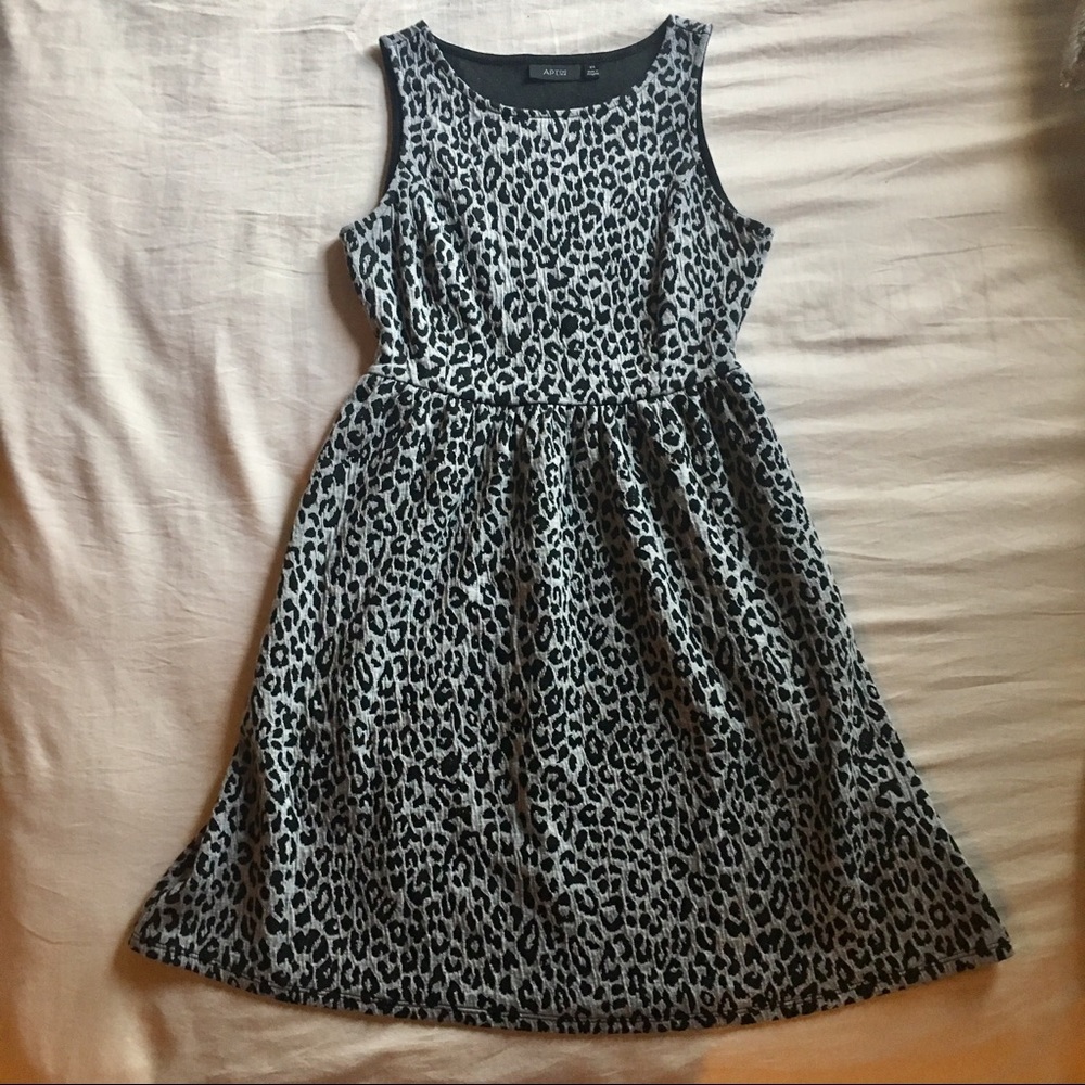 NWOT Apt. 9 Leopard Printed Dress With Pockets