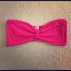 Bow front bandeau