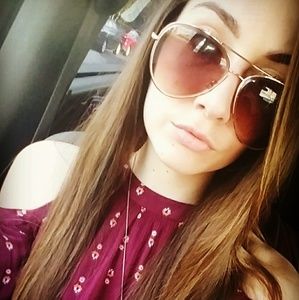 Meet your Posher, Toni