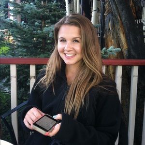 Meet your Posher, Danielle