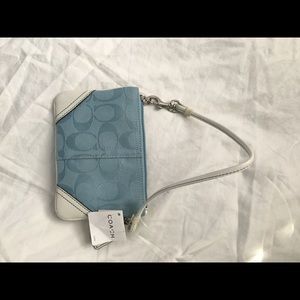 Coach wristlet nwt