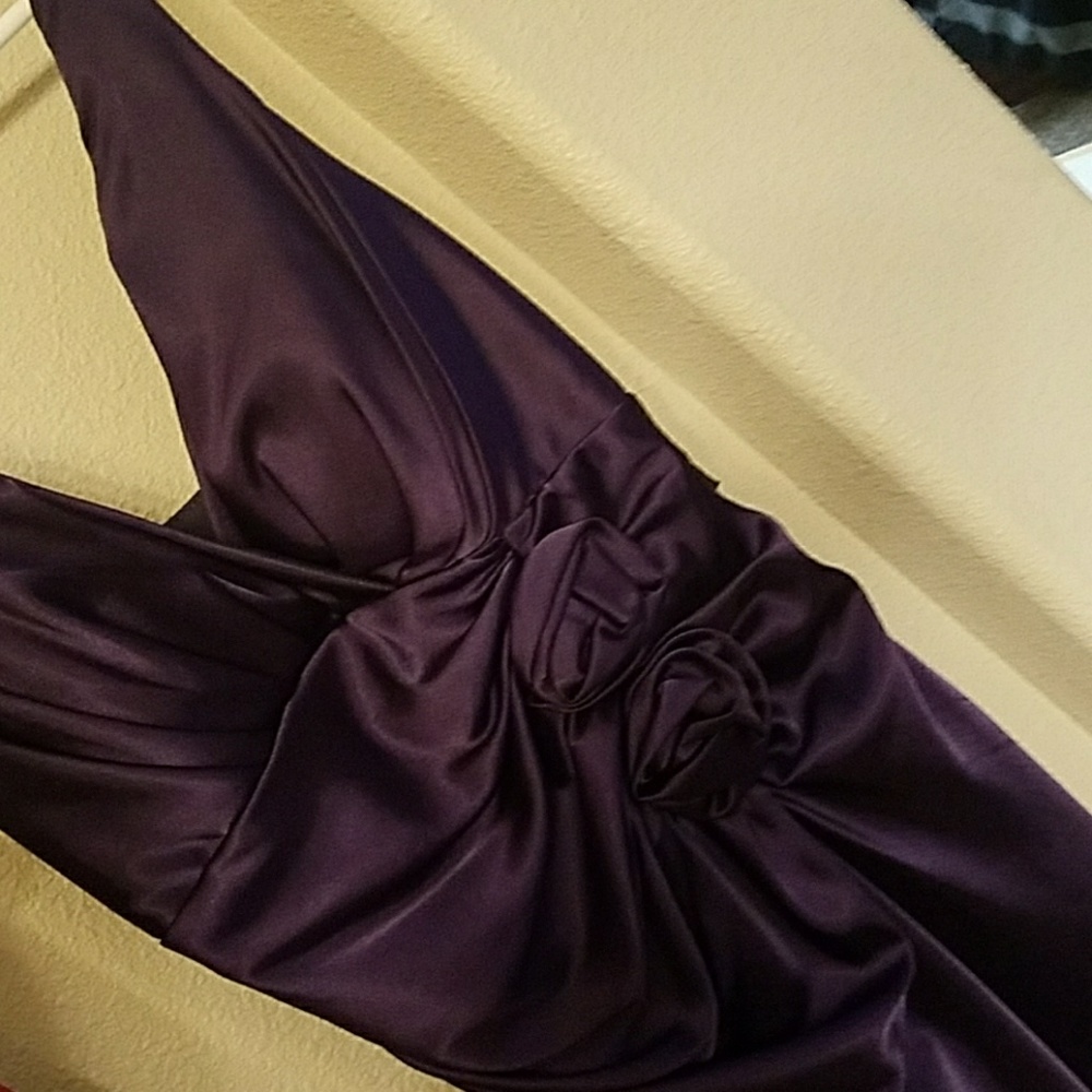 Dress - Picture 3 of 4