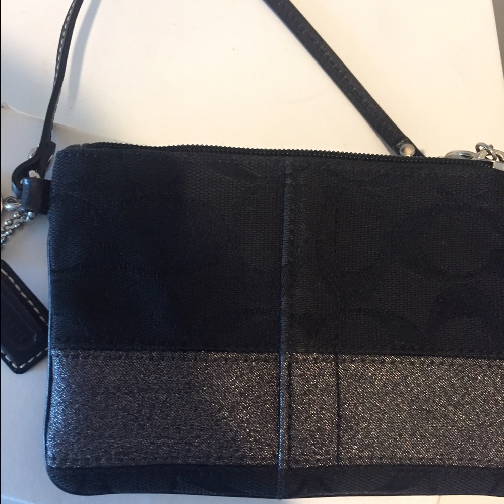 Coach wristlet - Picture 2 of 3