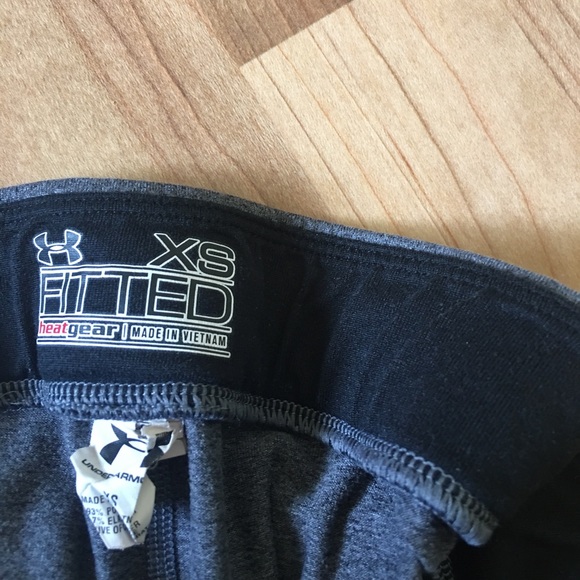 Under Armour Heat Gear Legging - Picture 3 of 3