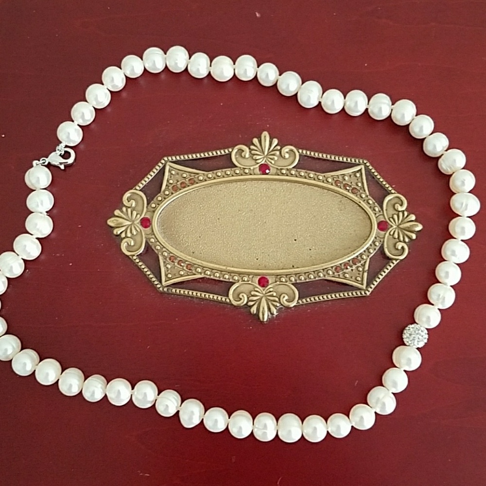 Faux pearl necklace