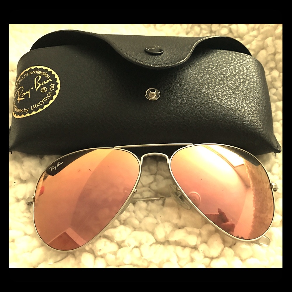 Authentic rose gold aviator Rayban