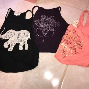 LA hearts drop tops bundle comes with all 3 tops)