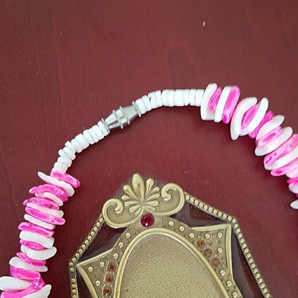 Shell necklace - Picture 2 of 2