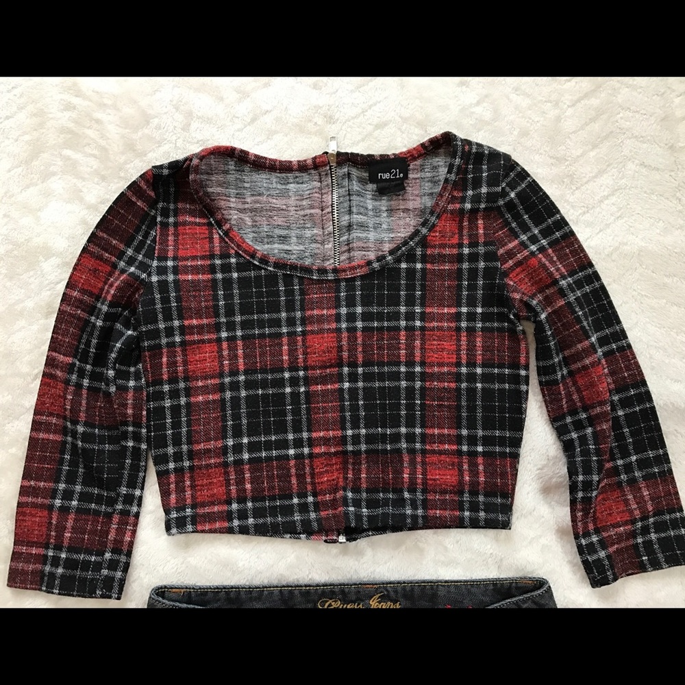 Edgy Rue 21 Crop Top.
