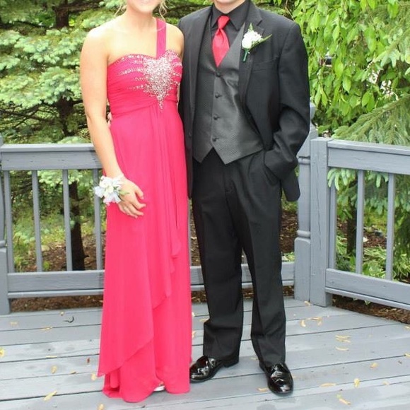 Prom dress! - Picture 1 of 3