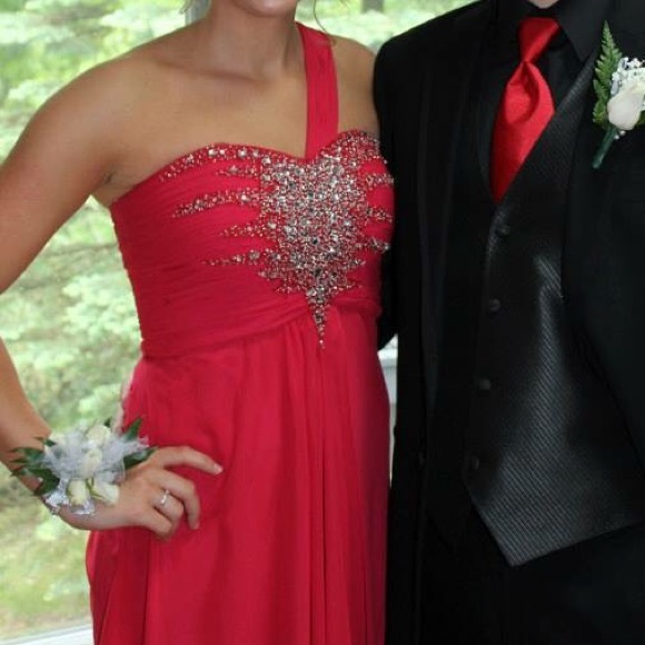 Prom dress! - Picture 2 of 3