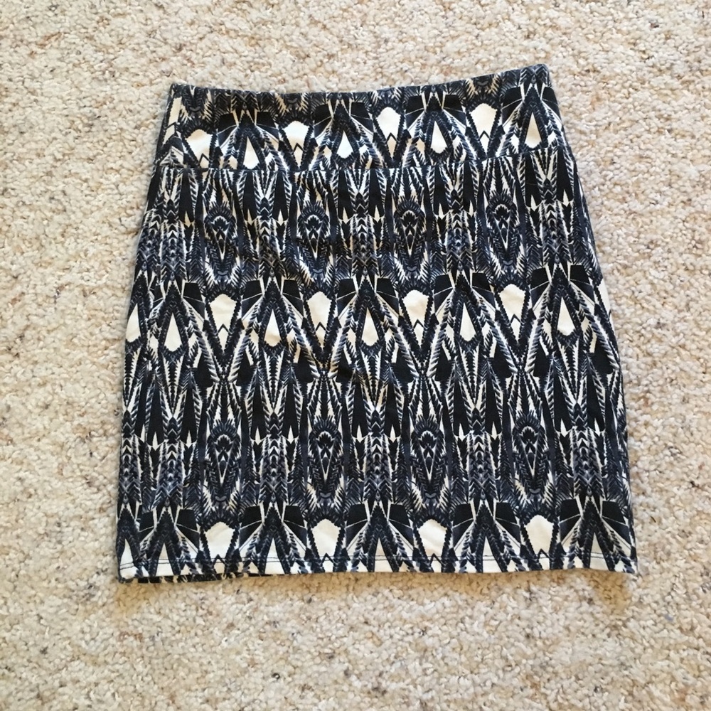 AE skirt
