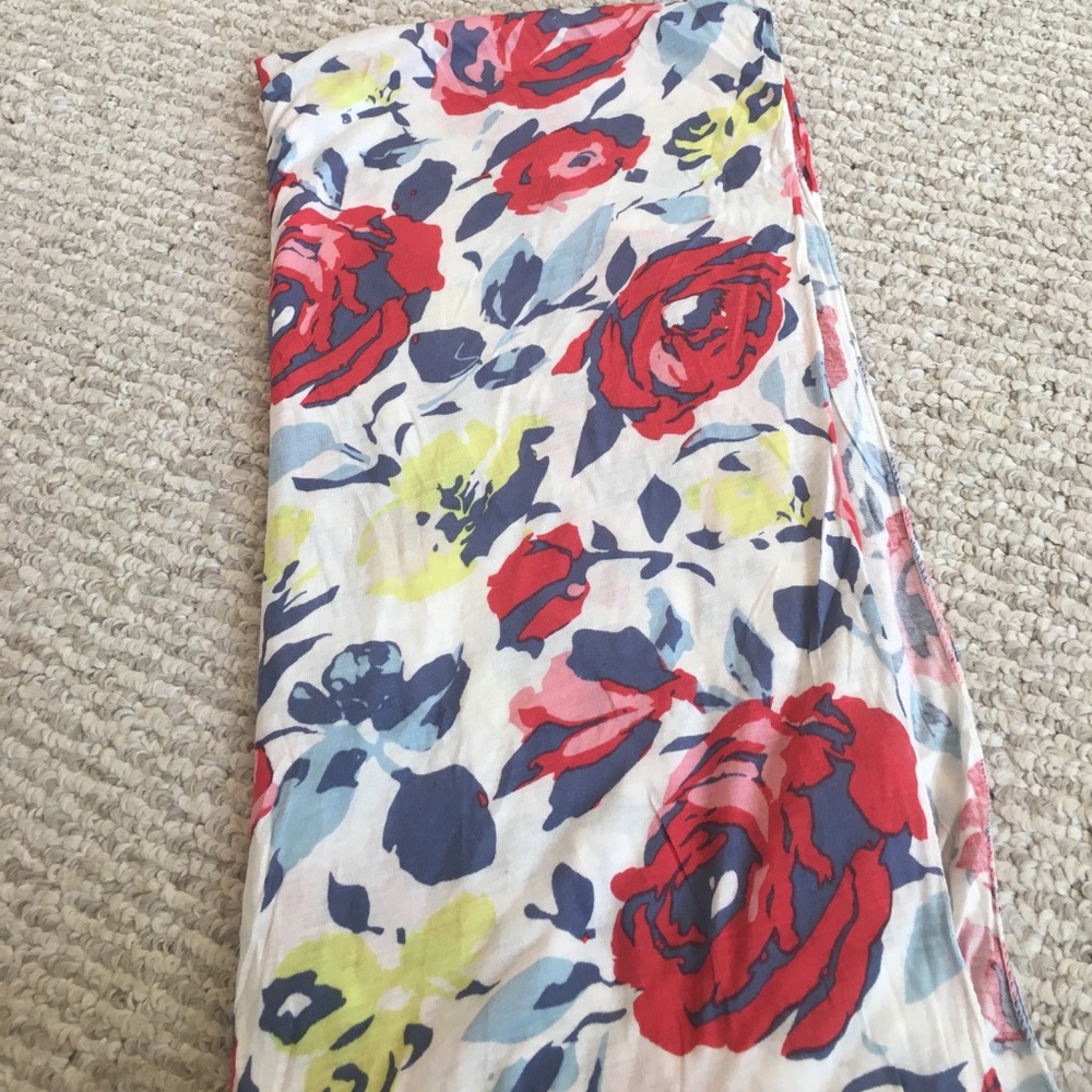 Floral printed scarf