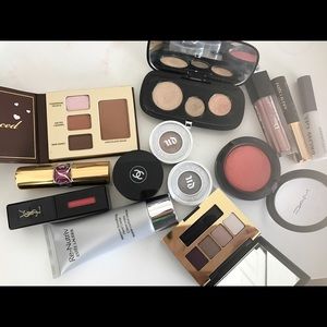 Make up bundle