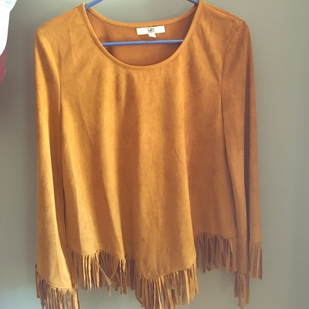 ❗️Boutique Ya Los Angeles suede fringed top! ❗️