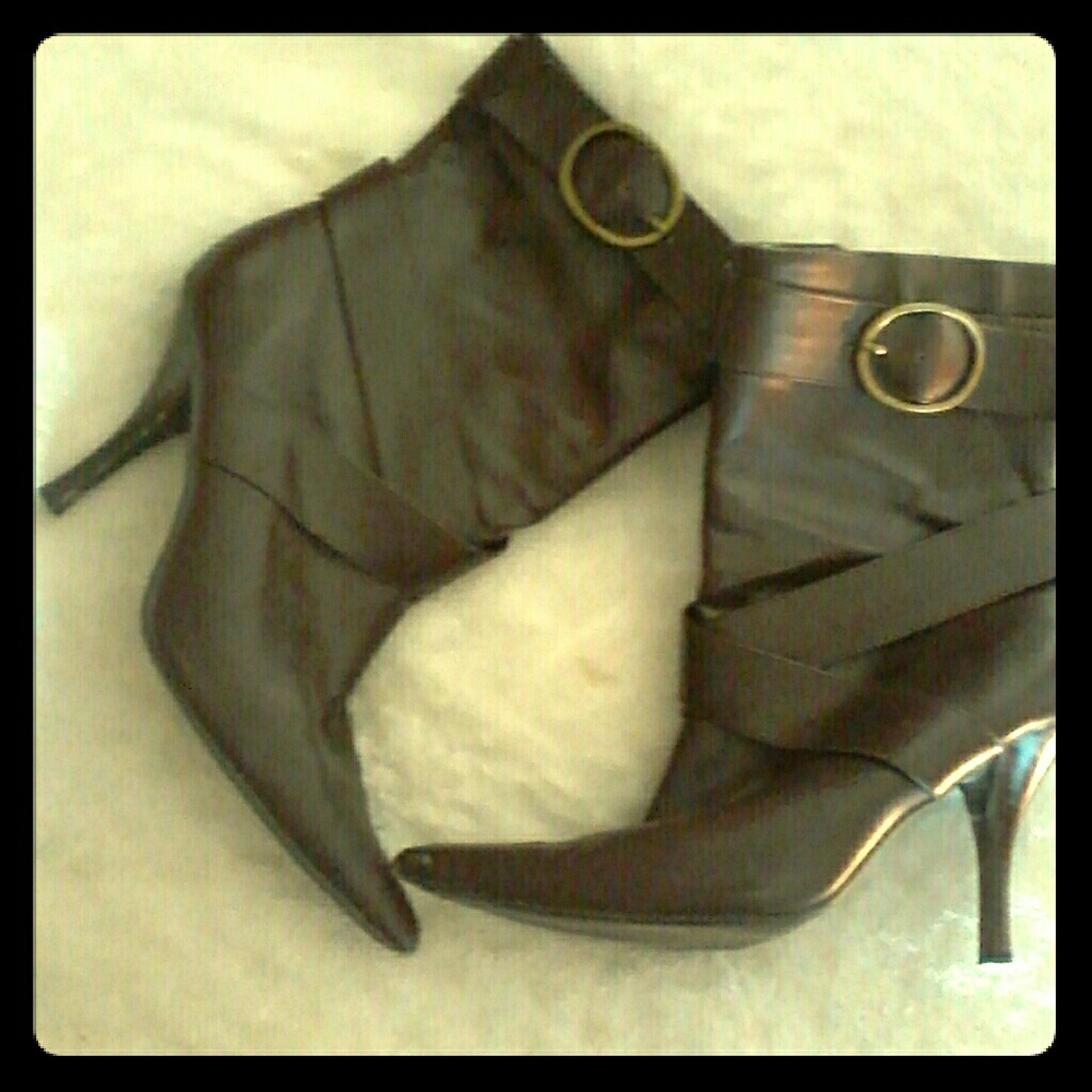 HEELED BOOTS with buckle