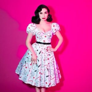 Vixen by Micheline Pitt Vintage Lipstick Print 2X