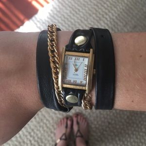 La Mer Black & Gold Chain Wrap Watch