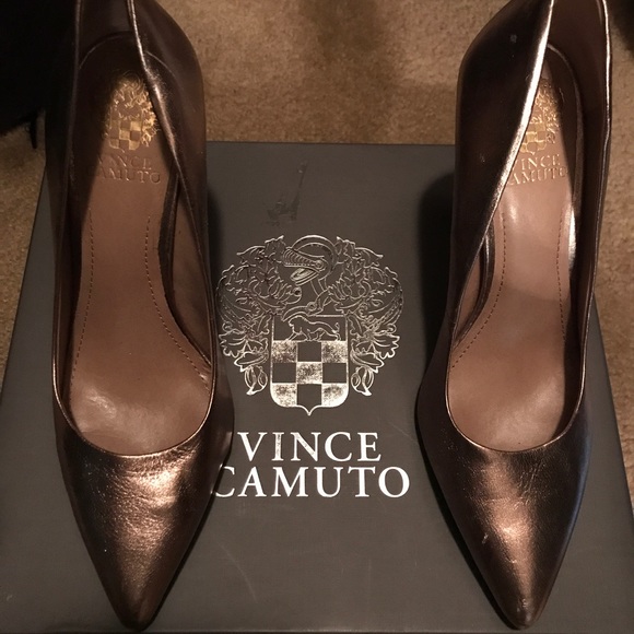 Vince Camuto pump! - Picture 2 of 3