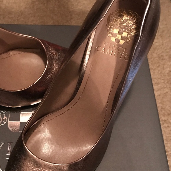 Vince Camuto pump! - Picture 3 of 3