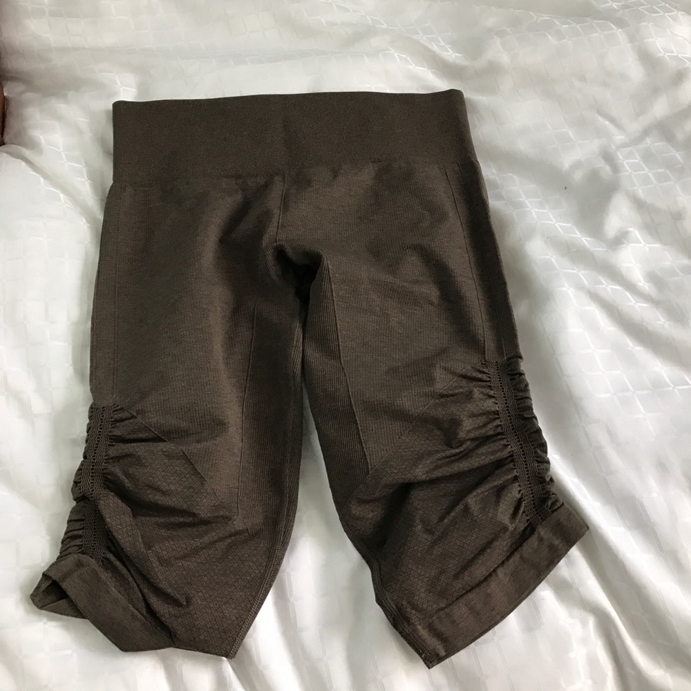 Brown Lululemon crop pants.