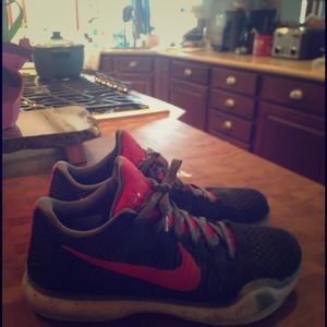 Kobe 10's size 11.5