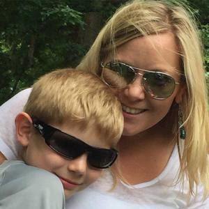 Meet your Posher, Carrie