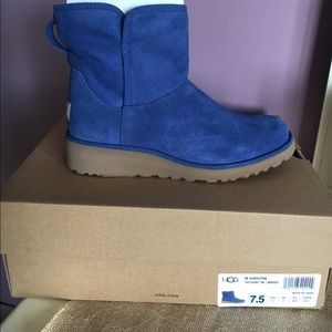 Uggs new in box $80