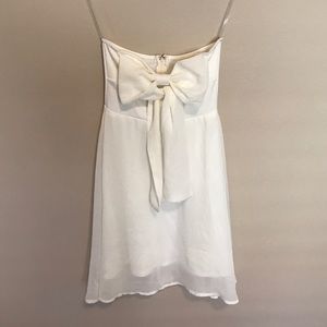 White strapless dress