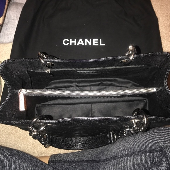 [SOLD]Chanel GST Cavier Silver hardware like new 💯 - Picture 3 of 16