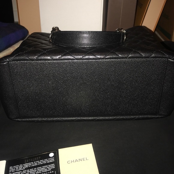 [SOLD]Chanel GST Cavier Silver hardware like new 💯 - Picture 5 of 16