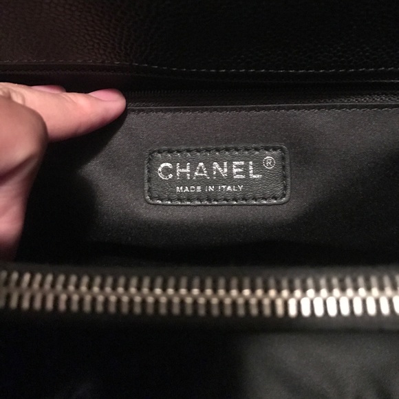 [SOLD]Chanel GST Cavier Silver hardware like new 💯 - Picture 6 of 16