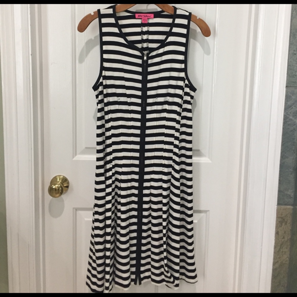 NEVER WORN - Betsey Johnson Zip Front Dress