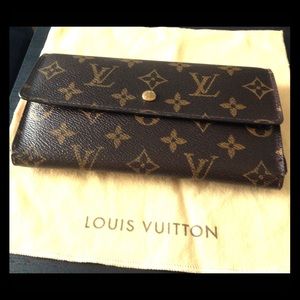 LOUIS VUITTON wallet