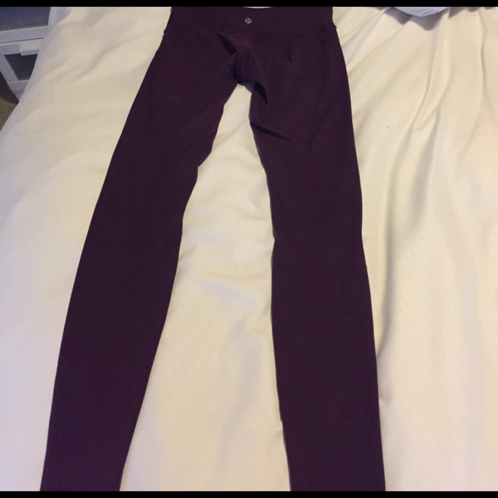Lululemon Wunder Under purple leggings