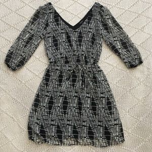 Black and white dress (100% polyester)