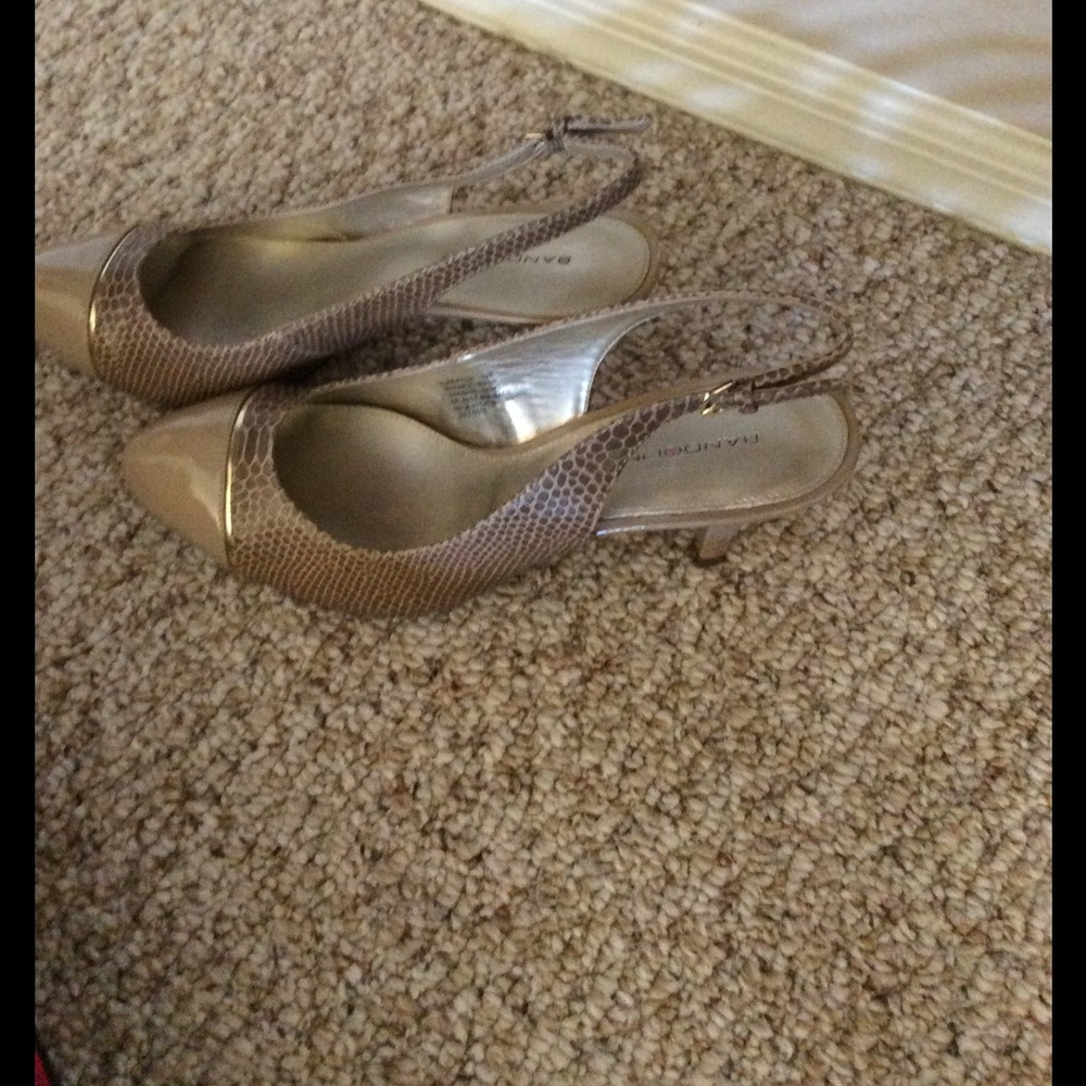 Tan/beige heels! New!!!