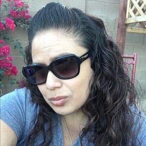 Meet your Posher, Nadine