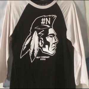 3 quarter Neff shirt