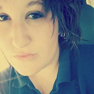 Meet your Posher, Katelyn