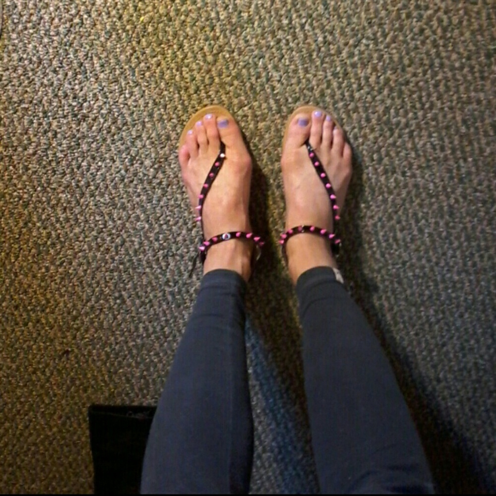 Sandles
