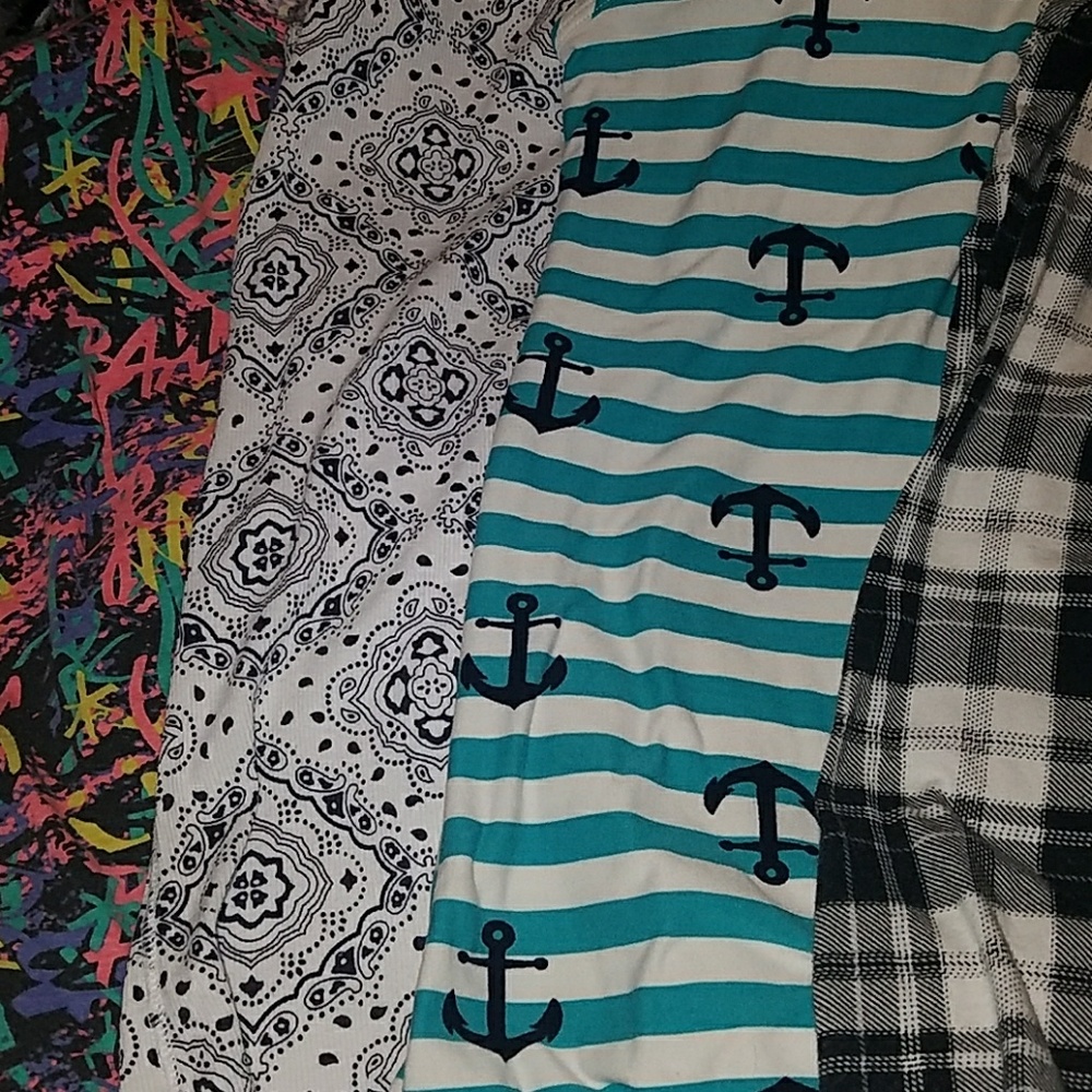 Assorted Tank Tops(5)