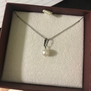 Freshwater pearls necklace