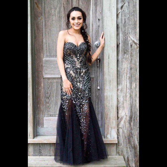 Prom dress!! - Picture 3 of 3