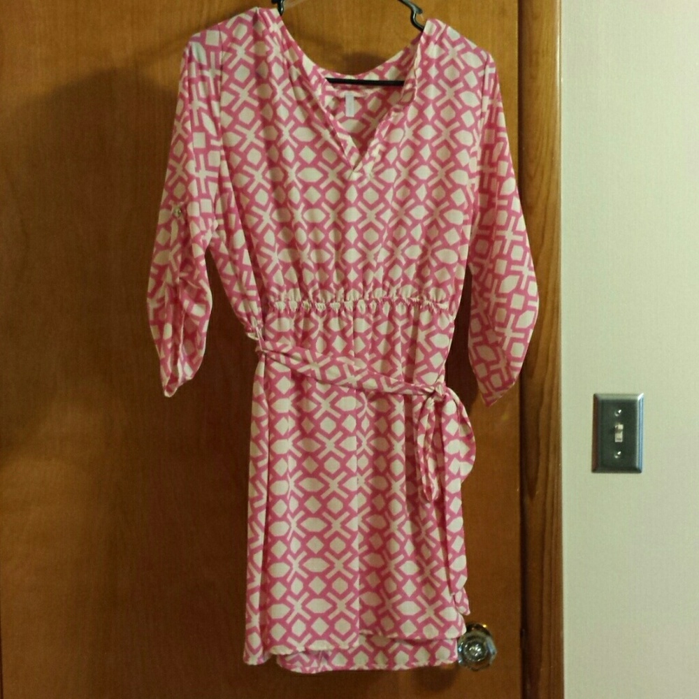 Maternity top with belt