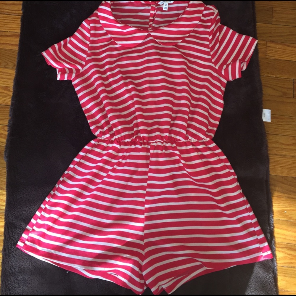 Red & Cream Short Jumper.