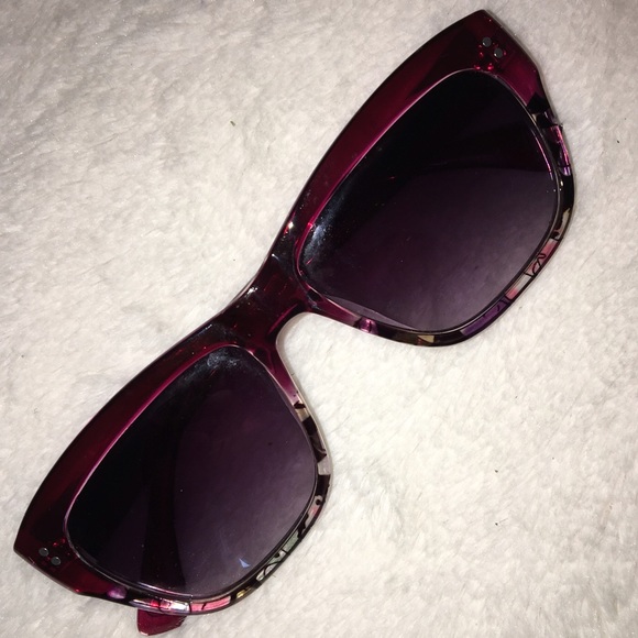 Pink& Floral 80s Chunky Betsy Johnson Sunglasses - Picture 3 of 8