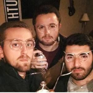 Meet your Posher, Tomas