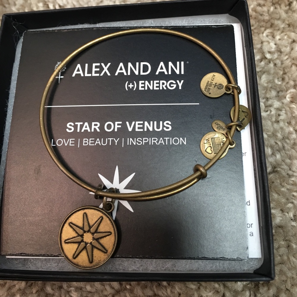 🌻MEMORIAL DAY SALE🌻Alex and ani star of Venus ⭐️